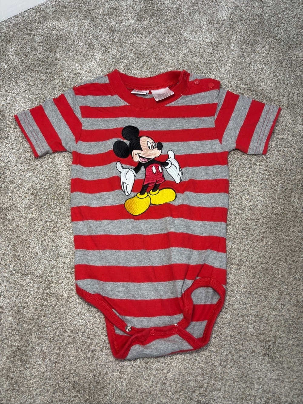 Vintage 2000s Disney Store Mickey Short Sleeve Bodysuit 24 months